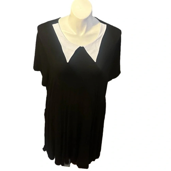 NWT Torrid Goth Girl Wednesday Addams Costume Dress Size 4X - Picture 1 of 4